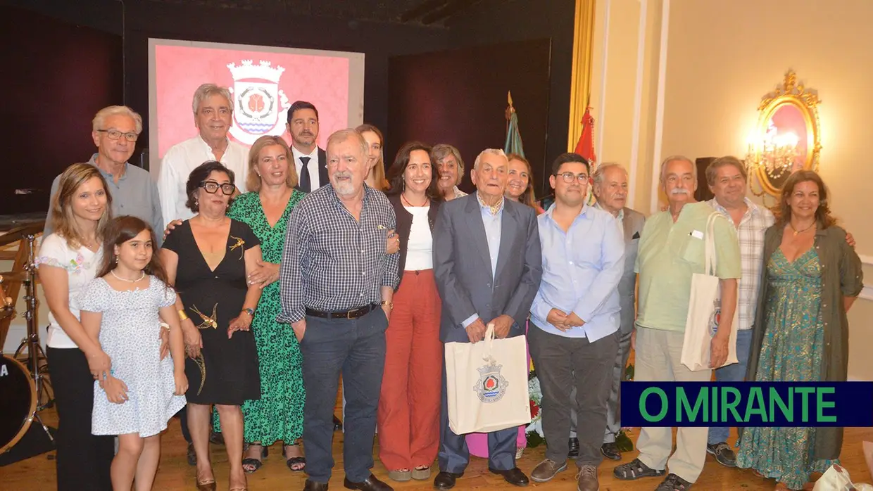 Vila Franca de Xira distingue cidadãos ilustres da cidade