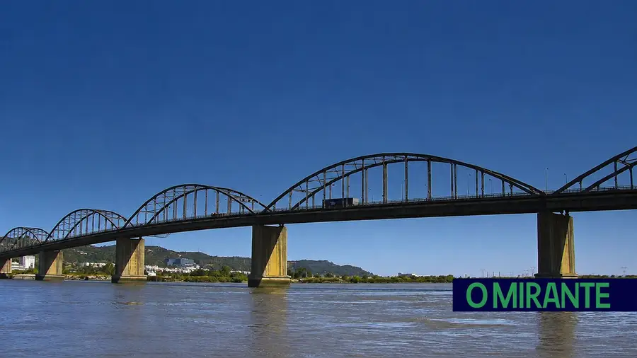 Benavente pede isenção de portagens na A1, A10 e A13 durante obras na Ponte Marechal Carmona
