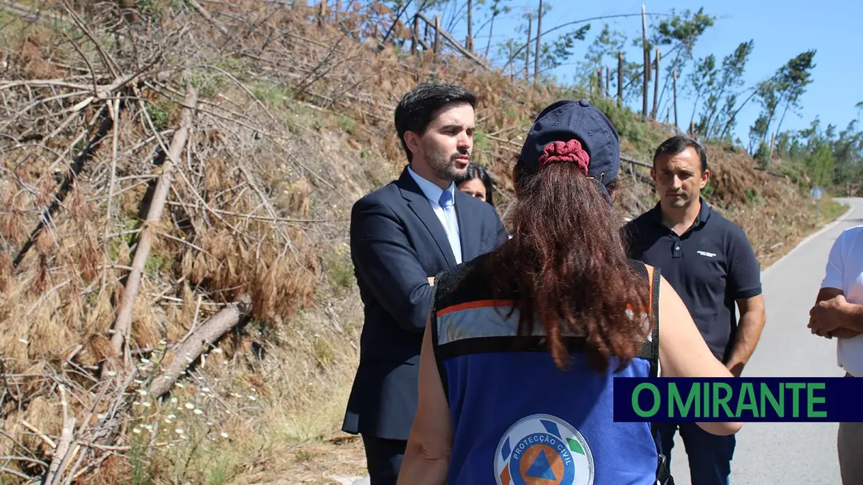 Executivo de Tomar no terreno para medir estragos e projectos na Sabacheira