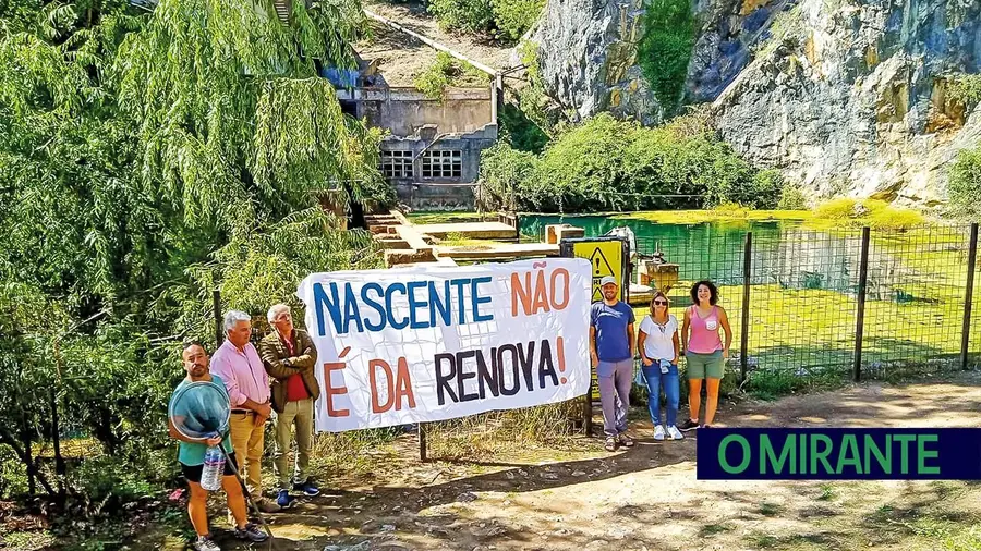 Fábrica da Renova investe milhões na descarbonização mas continua a impedir acesso da população ao rio Almonda