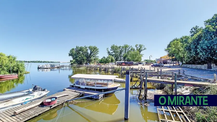 Novo cais do Escaroupim vai adaptar-se às marés e melhorar atracagem de barcos turísticos