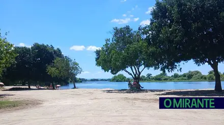 Mãe e filhos socorridos na Praia Doce em Salvaterra de Magos