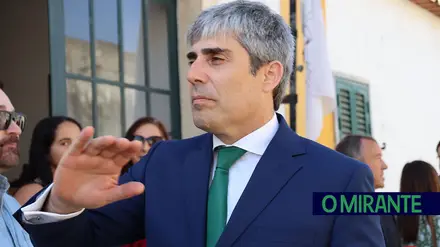 Cartaxo aprova 170 mil euros para actividades escolares apesar das críticas