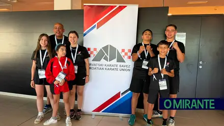 Jovens karatecas de Almeirim e Santarém representaram Portugal na Croácia