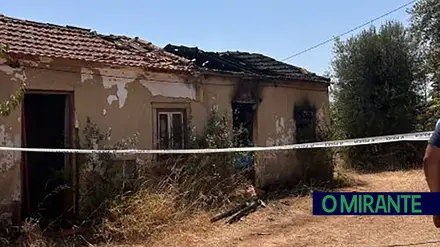 Morre carbonizado em incêndio habitacional em Tomar