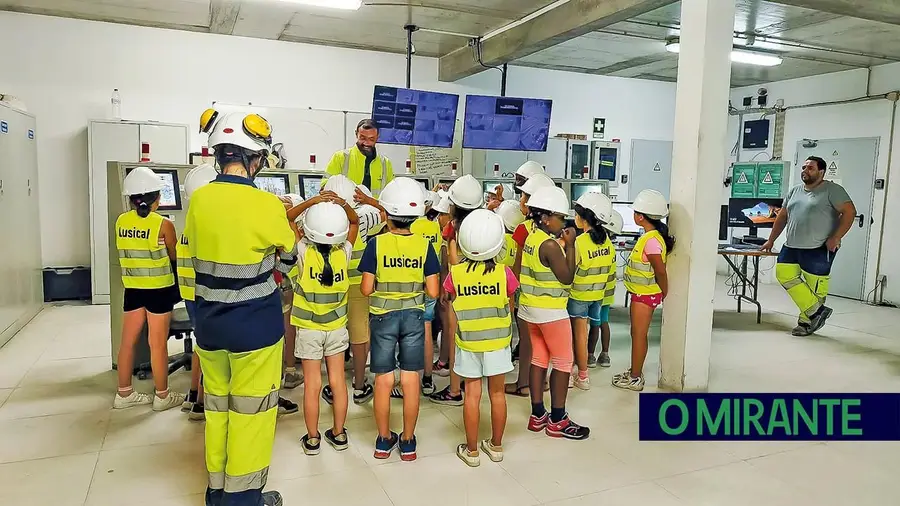 Semana do Ambiente da LUSICAL recebe mais de 200 crianças e mostra como a cal está presente no dia a dia