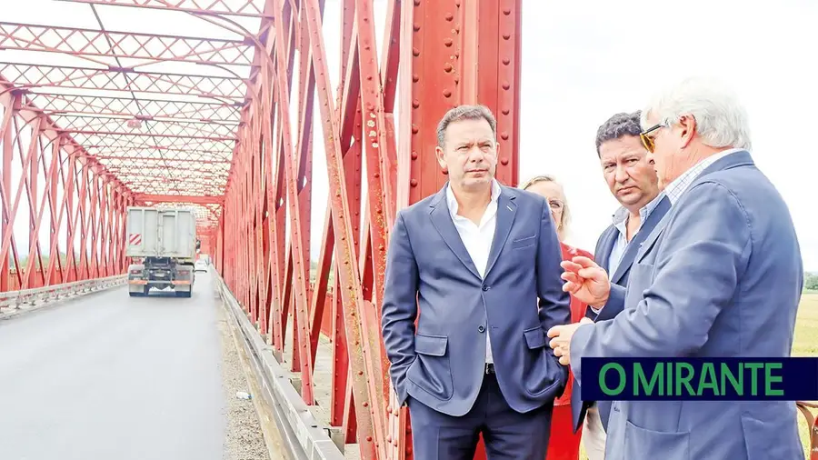 A ponte que Montenegro prometeu continua por construir