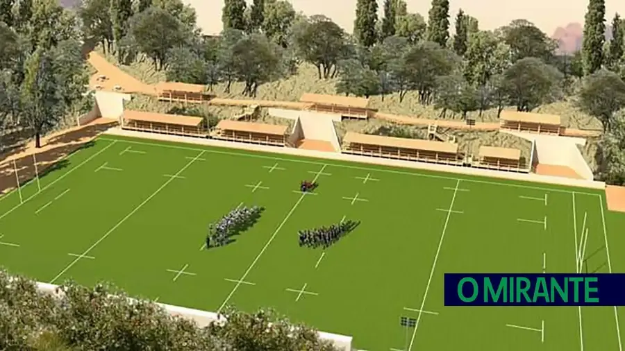 Obras no campo de rugby de Santarém custam mais 311 mil euros e só acabam para o ano