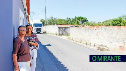 População da Passinha critica município por não impedir trânsito de camiões durante a noite
