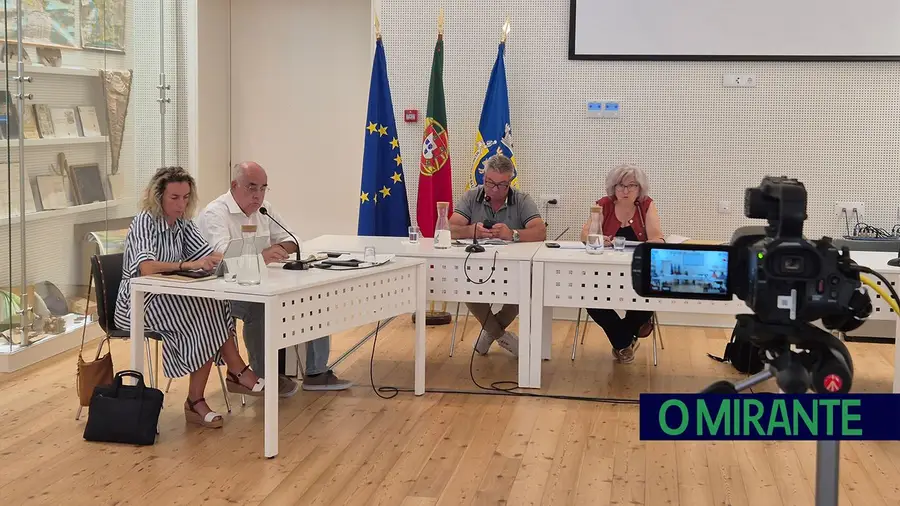 Salvaterra de Magos estreia transmissão online das reuniões de câmara