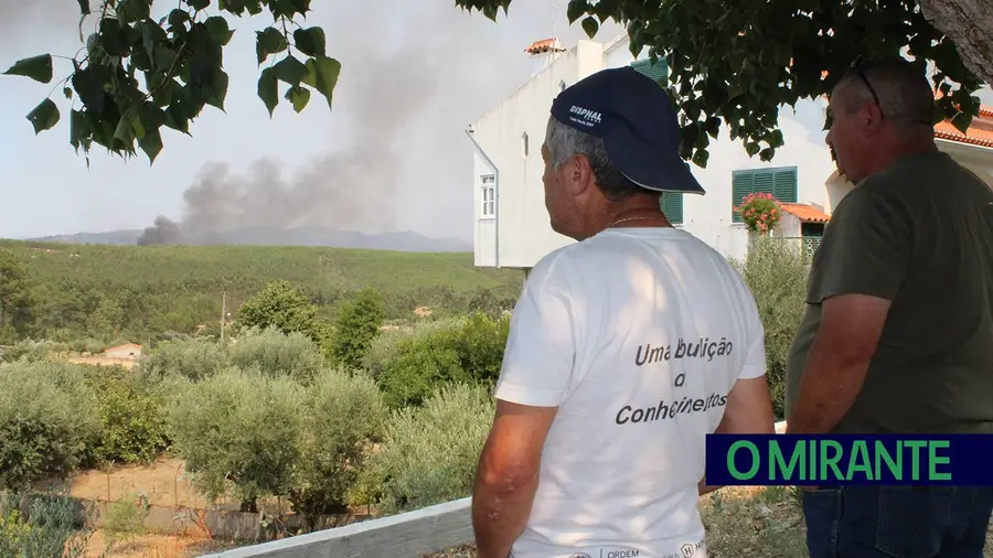Dois incêndios em menos de sete horas mobilizam dezenas de operacionais em Tomar