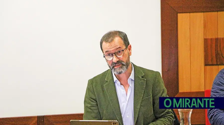 Rui Anastácio explica muito e resolve pouco