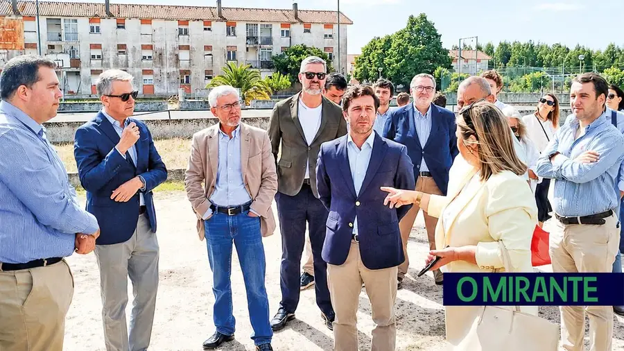 Em Azambuja há 96 casas do Estado degradadas e ao abandono