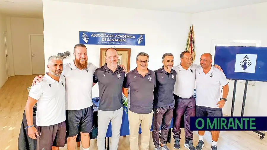 Académica de Santarém regressa ao futebol sénior e já aponta à subida