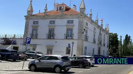 Câmara de Santarém abre concurso para contratar pessoal