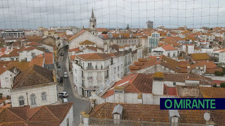 João Leite reitera críticas à morosa classificação do centro histórico de Santarém