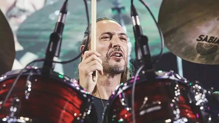 Arruda dos Vinhos de luto pela morte do baterista Hugo "Vicky" Marques