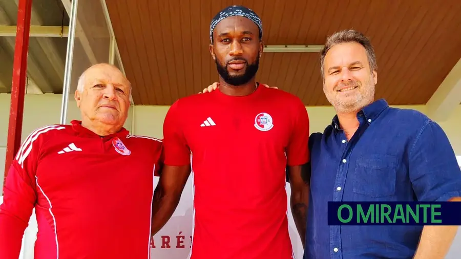 Nigeriano Kelechi John é o mais recente reforço da União de Santarém