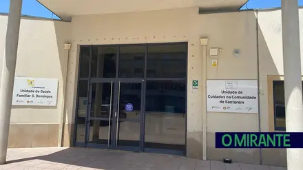 Obras no Centro de Saúde de São Domingos perderam fundos do PRR e oposição critica
