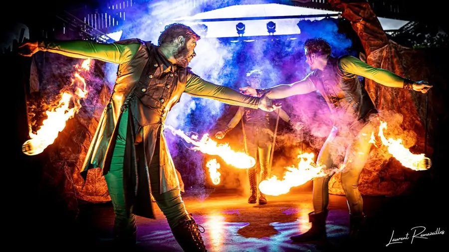 Espectáculo de fogo e novo circo no Jardim da Liberdade em Santarém