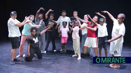 Doze jovens criam espectáculo de dança inclusiva em Samora Correia