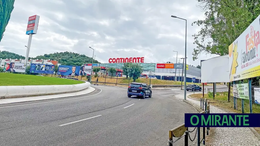Confronto político em Santarém por causa da propaganda partidária no espaço público