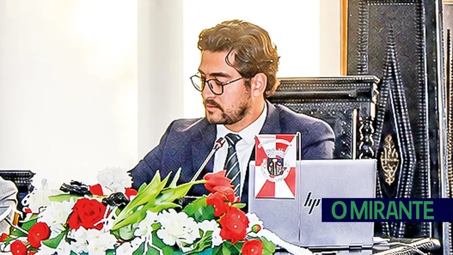 Câmara do Entroncamento endurece acções contra ocupações ilegais e enfrenta contestação política