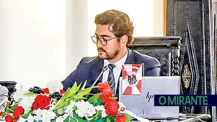 Câmara do Entroncamento endurece acções contra ocupações ilegais e enfrenta contestação política