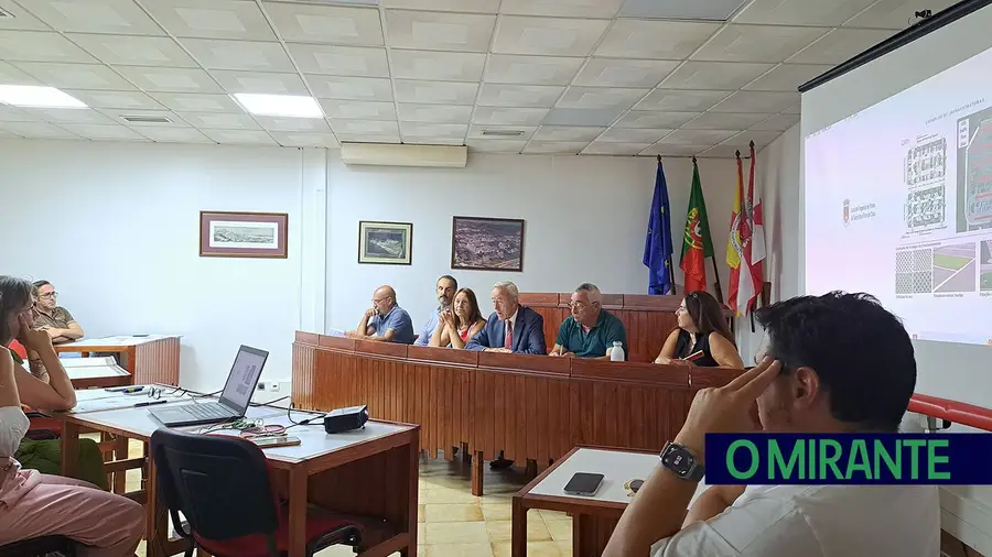 Executivo da Póvoa e Forte da Casa apresenta proposta para resolver falta de estacionamento