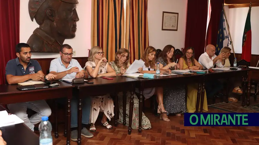 Sucesso escolar melhora em Arruda dos Vinhos e plano de transportes recebe luz verde