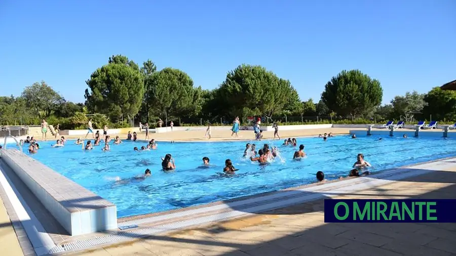 706 mil euros para baixar factura energética das piscinas de Alpiarça