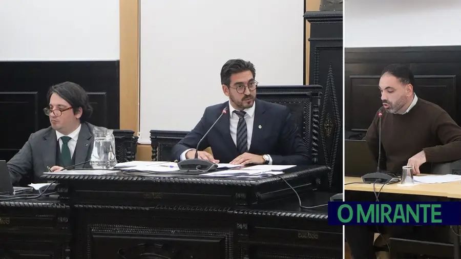 Redes sociais provocam confronto entre PS e presidente da Câmara do Entroncamento