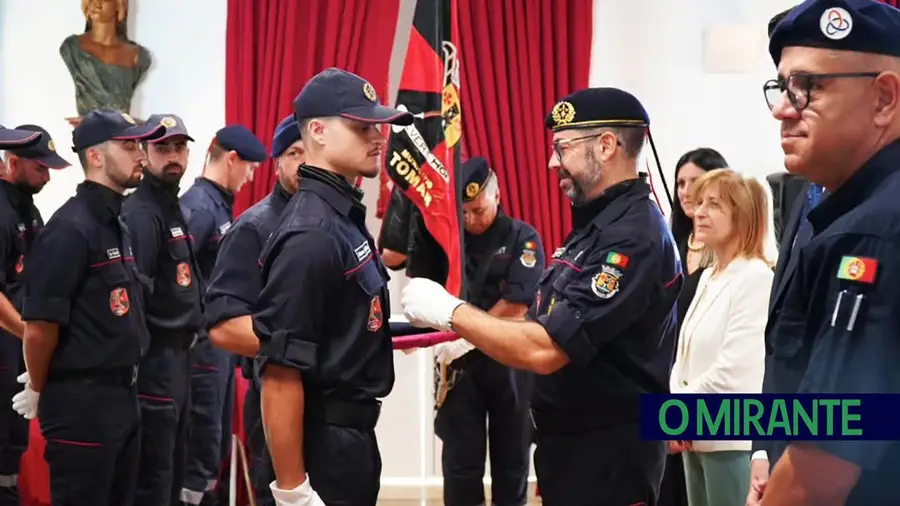Novos sapadores bombeiros juram servir Tomar com sacrifício da própria vida