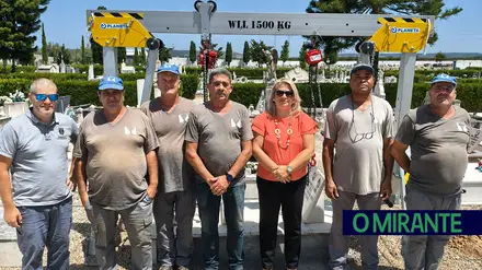 Cemitério do Entroncamento recebe equipamento para aliviar esforço dos trabalhadores