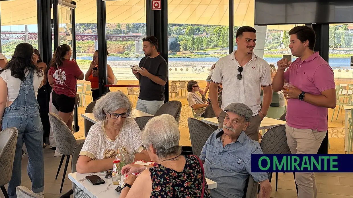 Café/restaurante Sasha reabriu em Abrantes