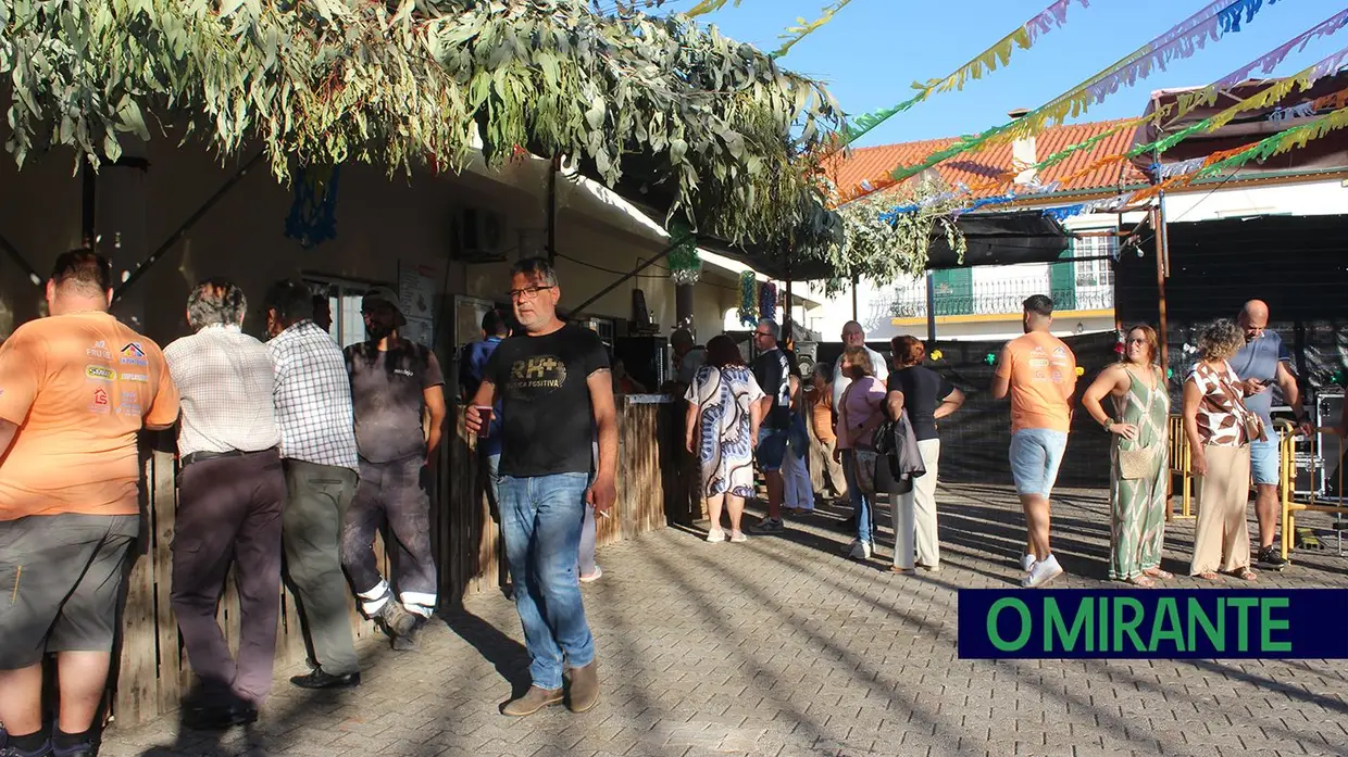 Festas dos Liteiros juntam diferentes gerações para dar vida à aldeia