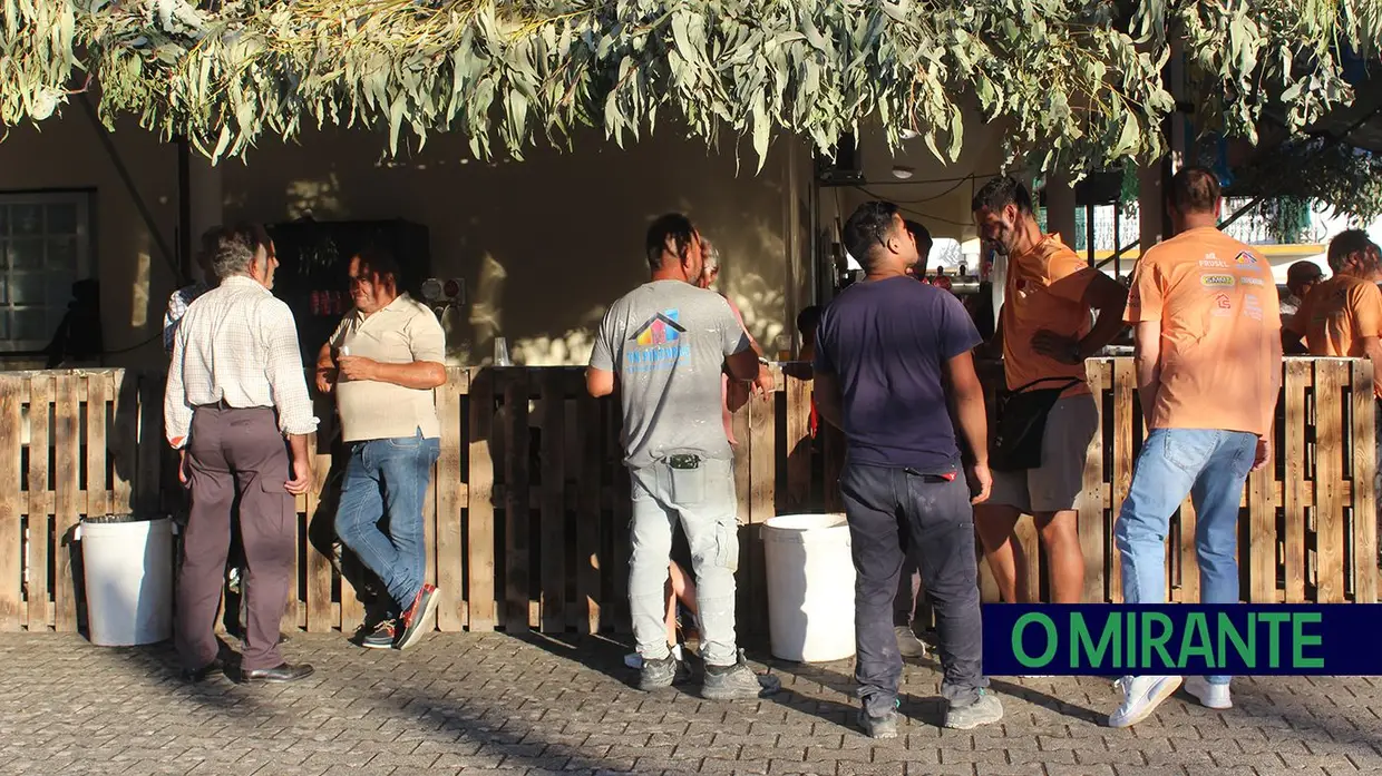 Festas dos Liteiros juntam diferentes gerações para dar vida à aldeia