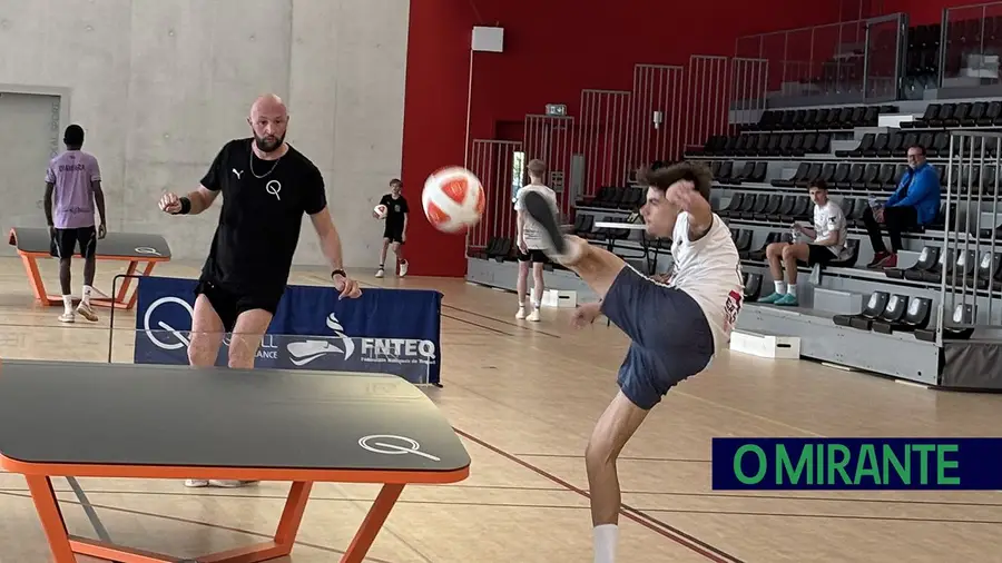 Torneio internacional traz nomes sonantes do teqball a Santarém