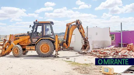 Acabaram-se as construções ilegais na Estrada da Carreira de Tiro em Santarém