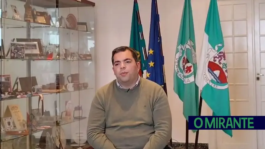 Autarca de Alcoentre diz que população está “assustada” com data center e exige esclarecimentos