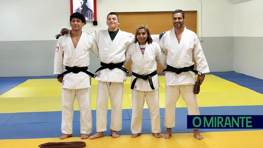 Atletas do Clube de Judo de Torres Novas conquistam cinto negro com distinção