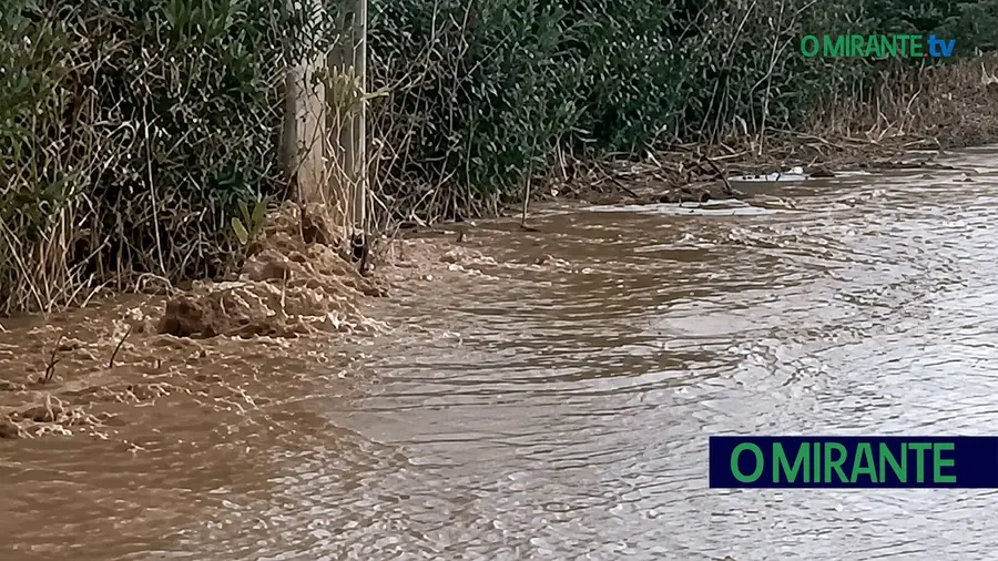 Rotura na conduta de São Caetano compromete abastecimento de água na Golegã