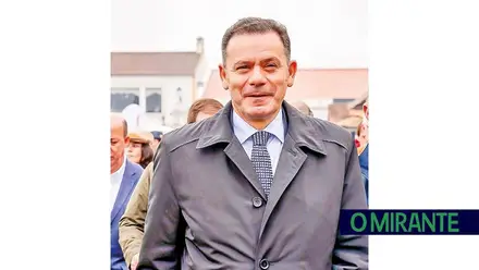 Luís Montenegro compra capital da REN sem qualquer explicação
