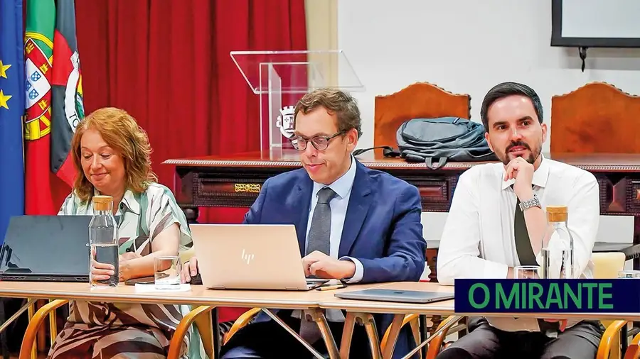 Tomar mantém escolas abertas e prepara transporte para 1.165 alunos