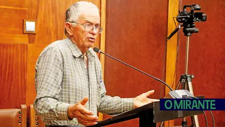 Demora no licenciamento de uma casa divide munícipe e executivo do Cartaxo