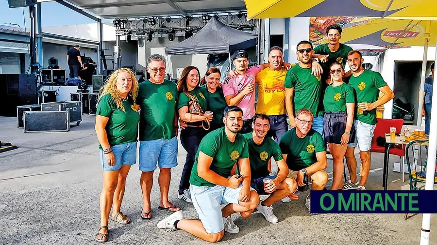 É o povo que faz a festa na freguesia da Lamarosa