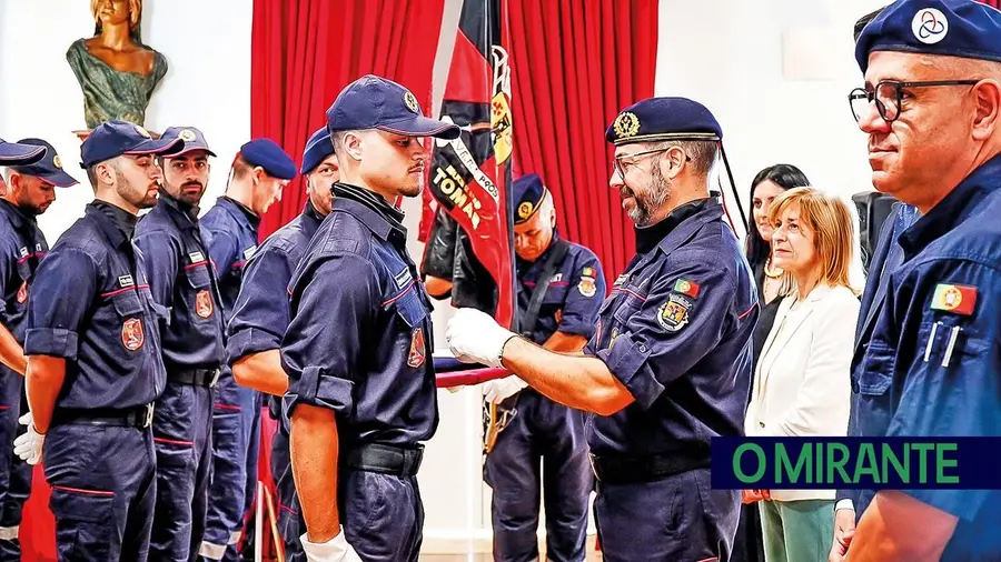 Novos sapadores bombeiros juram servir Tomar com sacrifício da própria vida