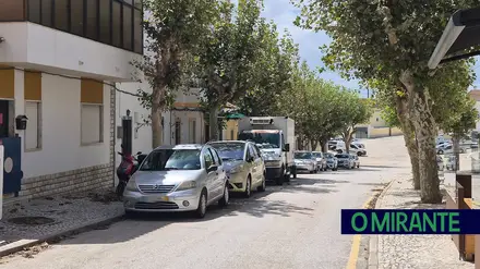 Proibição de estacionamento em rua de Samora Correia em consulta pública