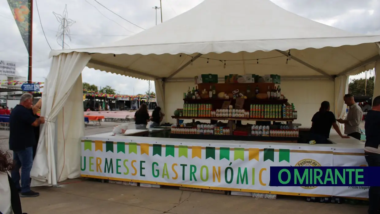 Festival da Sopa da Pedra em Almeirim já arrancou no Parque das Tílias