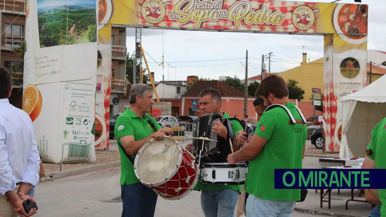 Festival da Sopa da Pedra em Almeirim já arrancou no Parque das Tílias